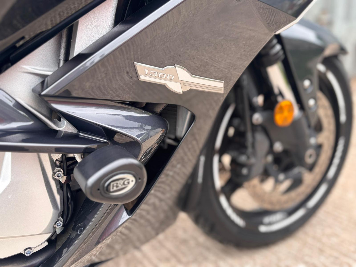 Yamaha FJR 1300 2019 genuine luggage perfect for touring