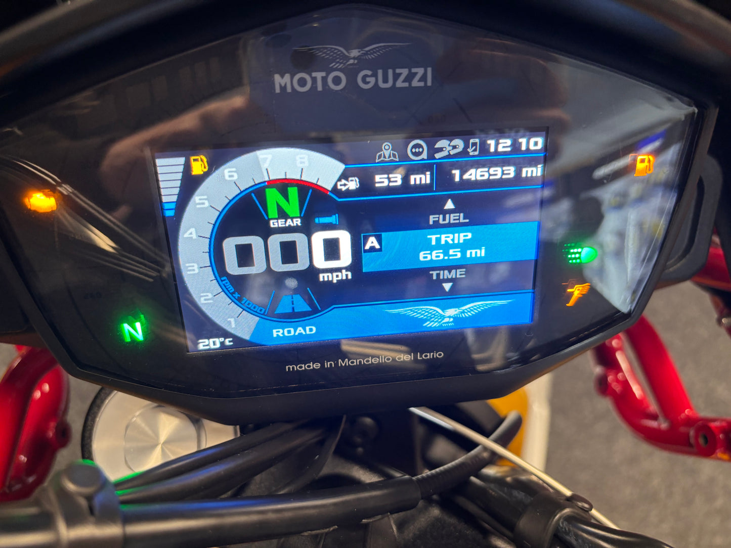 Moto Guzzi V85