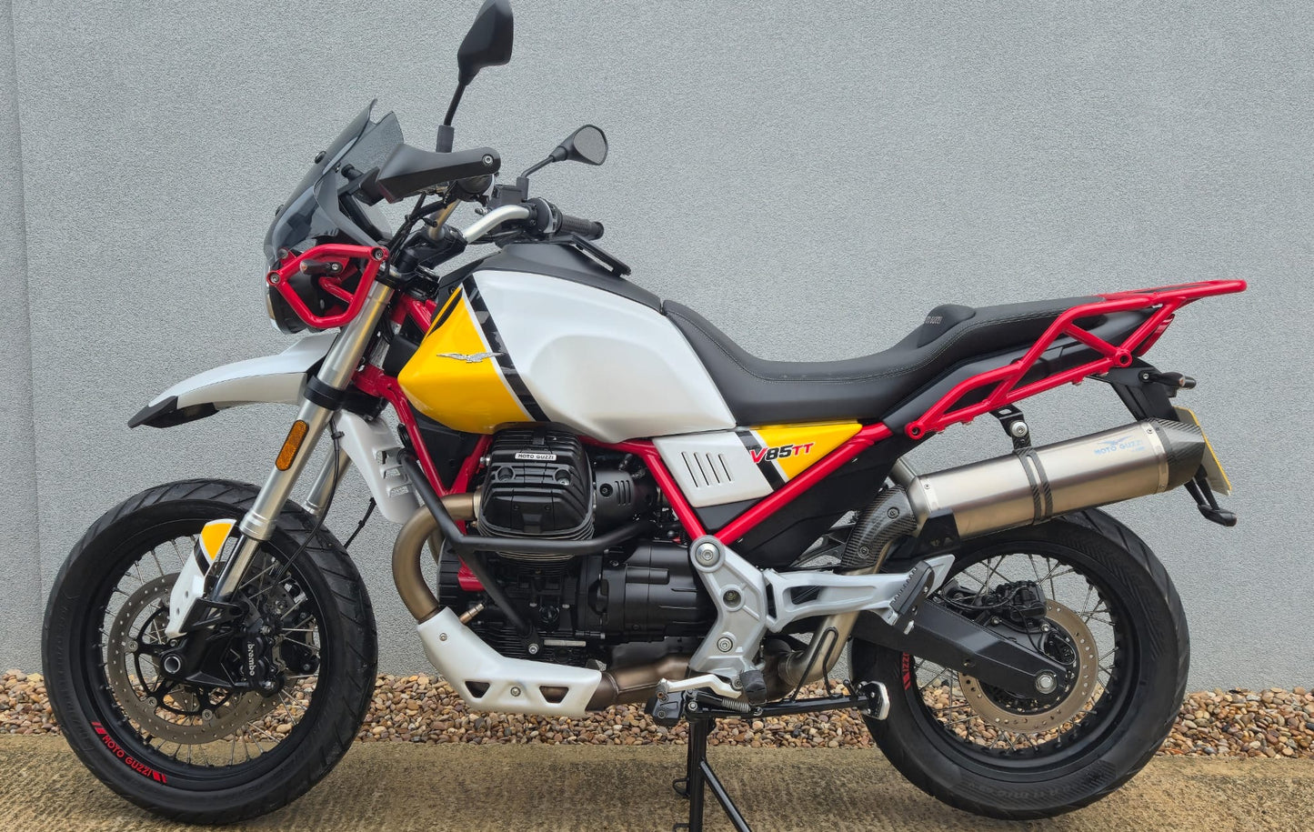 Moto Guzzi V85
