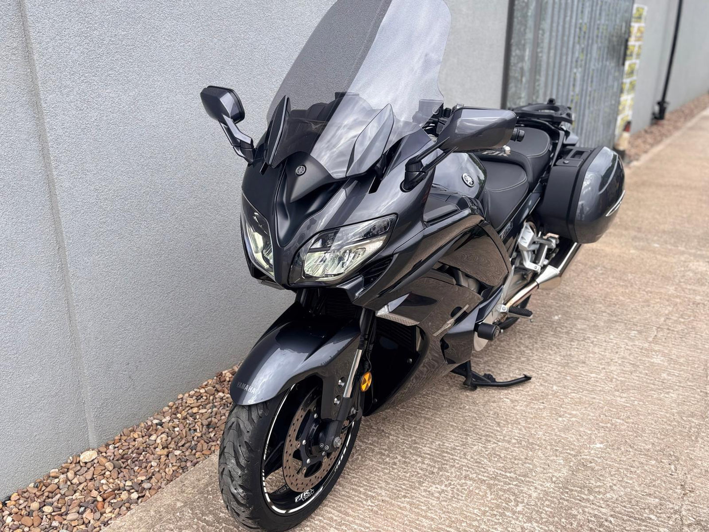Yamaha FJR 1300 2019 genuine luggage perfect for touring