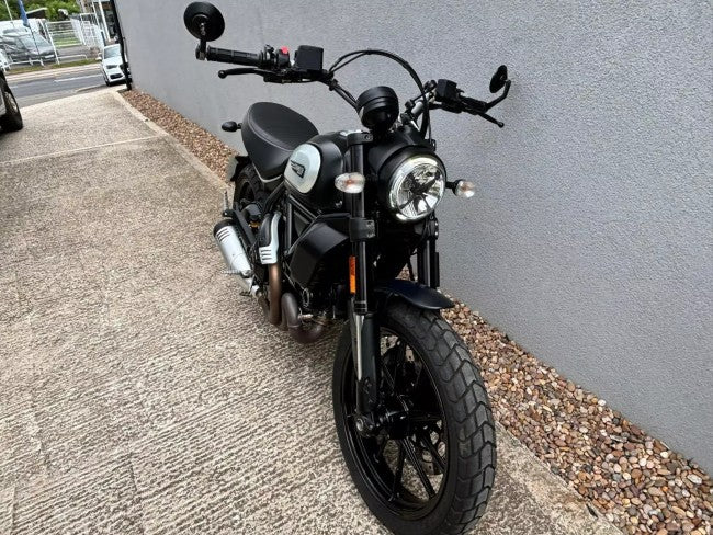 2021 Ducati Scrambler Icon Dark 11582 miles