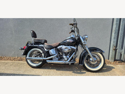 2010 Harley-Davidson FLSTC Heritage Softail Classic