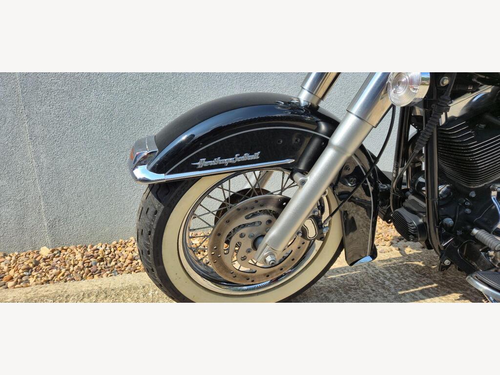 2010 Harley-Davidson FLSTC Heritage Softail Classic