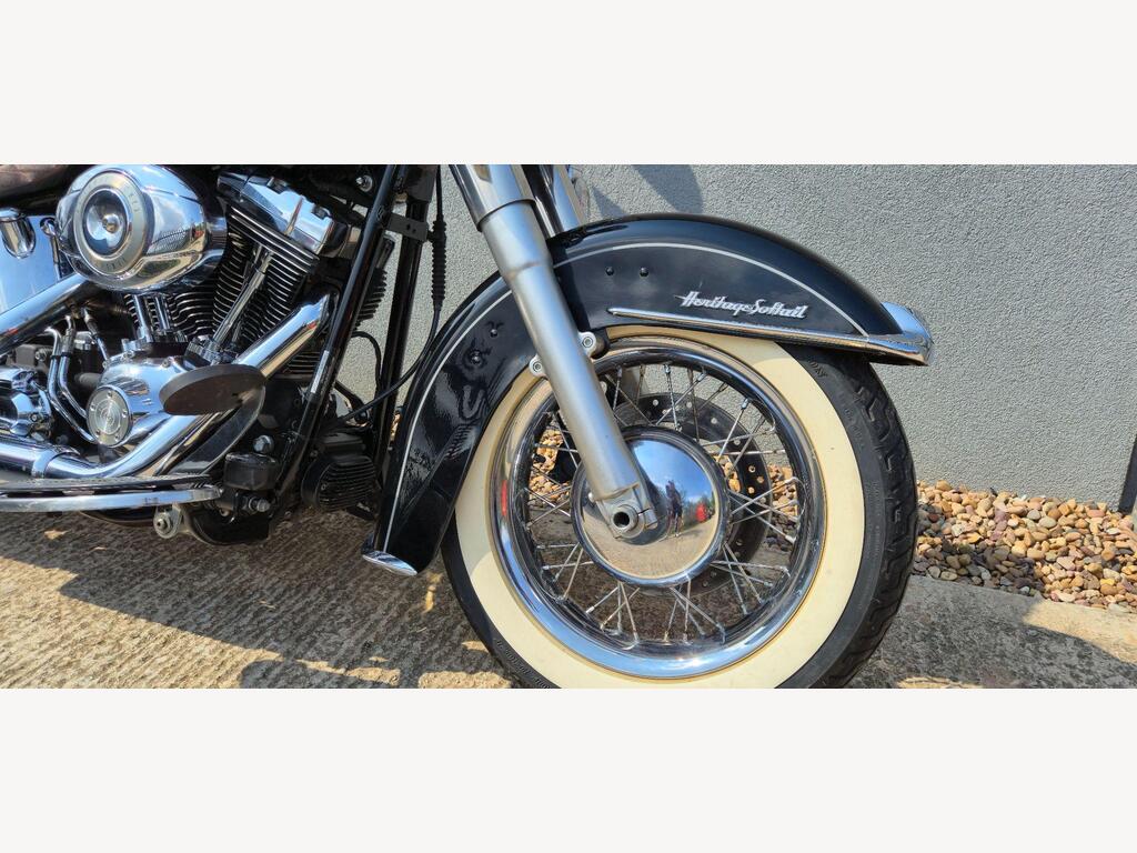 2010 Harley-Davidson FLSTC Heritage Softail Classic