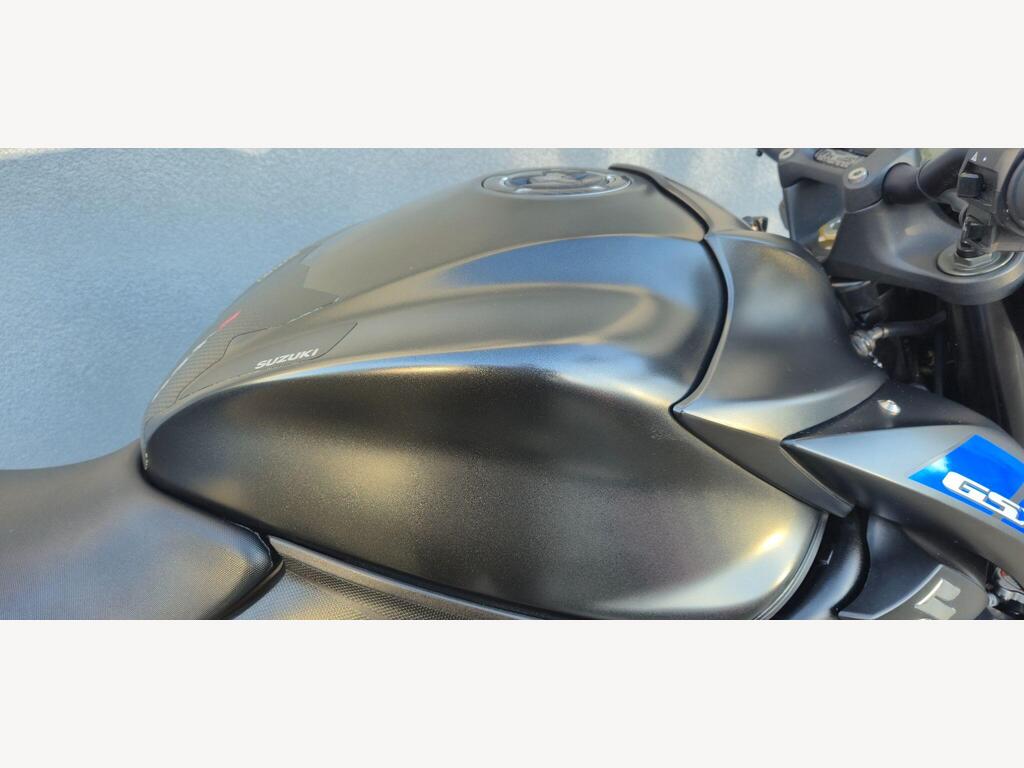 2020 Suzuki GSX-S1000  – Low Miles