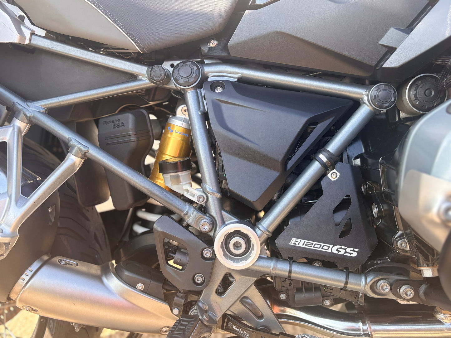 BMW R 1200 Triple Black 2016