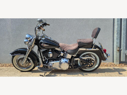 2010 Harley-Davidson FLSTC Heritage Softail Classic