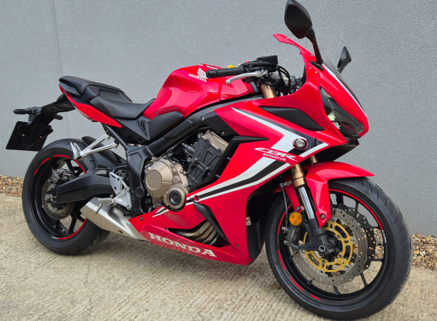 Honda cbr650r 2019 26667 miles