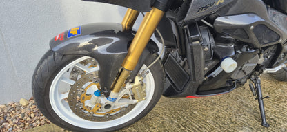 Aprilia RSV 1000 Tuono Racing