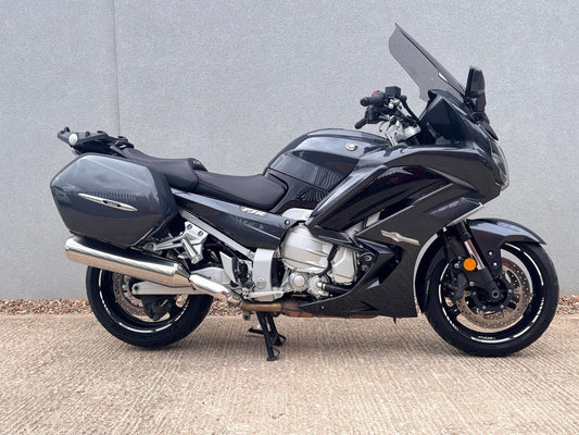 Yamaha FJR 1300 2019 genuine luggage perfect for touring