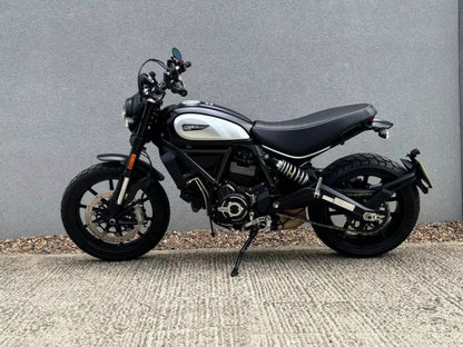 2021 Ducati Scrambler Icon Dark 11582 miles