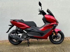 Lexmoto Aura 125cc Scooter Learner Legal Ride at 17 Brand New  2 YEARS WARRANTY 